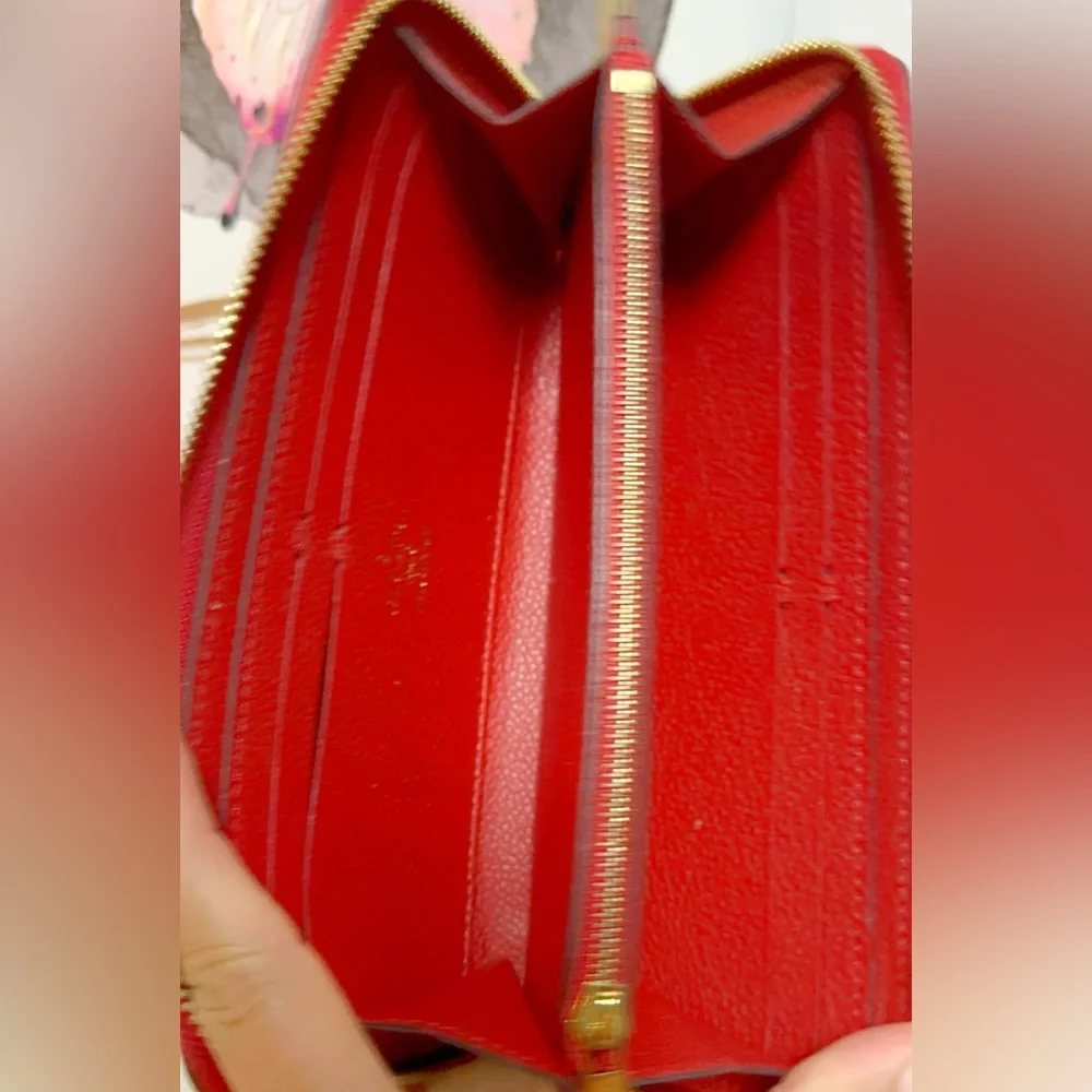 Louis Vuitton Zippy Wallet in Monogram Empreinte Leather - Picture 5 of 15